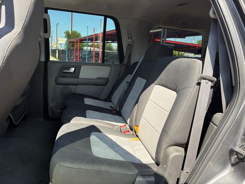 Used 2005 Ford Expedition XLT AWD/4WD image 27