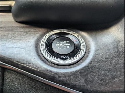 Used 2023 Jeep Grand Cherokee L Overland w/ Advanced Protech Group III image 4