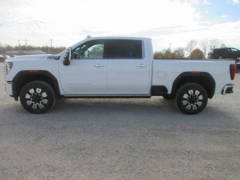 New 2026 GMC Sierra 2500 Denali w/ Denali Reserve Package image 10