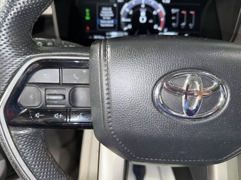 Used 2024 Toyota Tundra Limited w/ Power Package AWD/4WD image 33