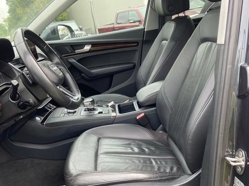 Used 2019 Audi Q5 2.0T Premium w/ Convenience Package AWD/4WD image 11