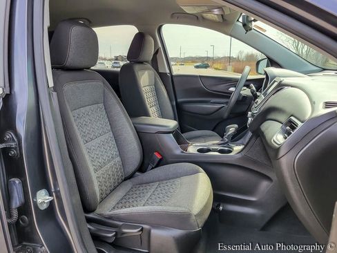 Used 2022 Chevrolet Equinox LT image 29