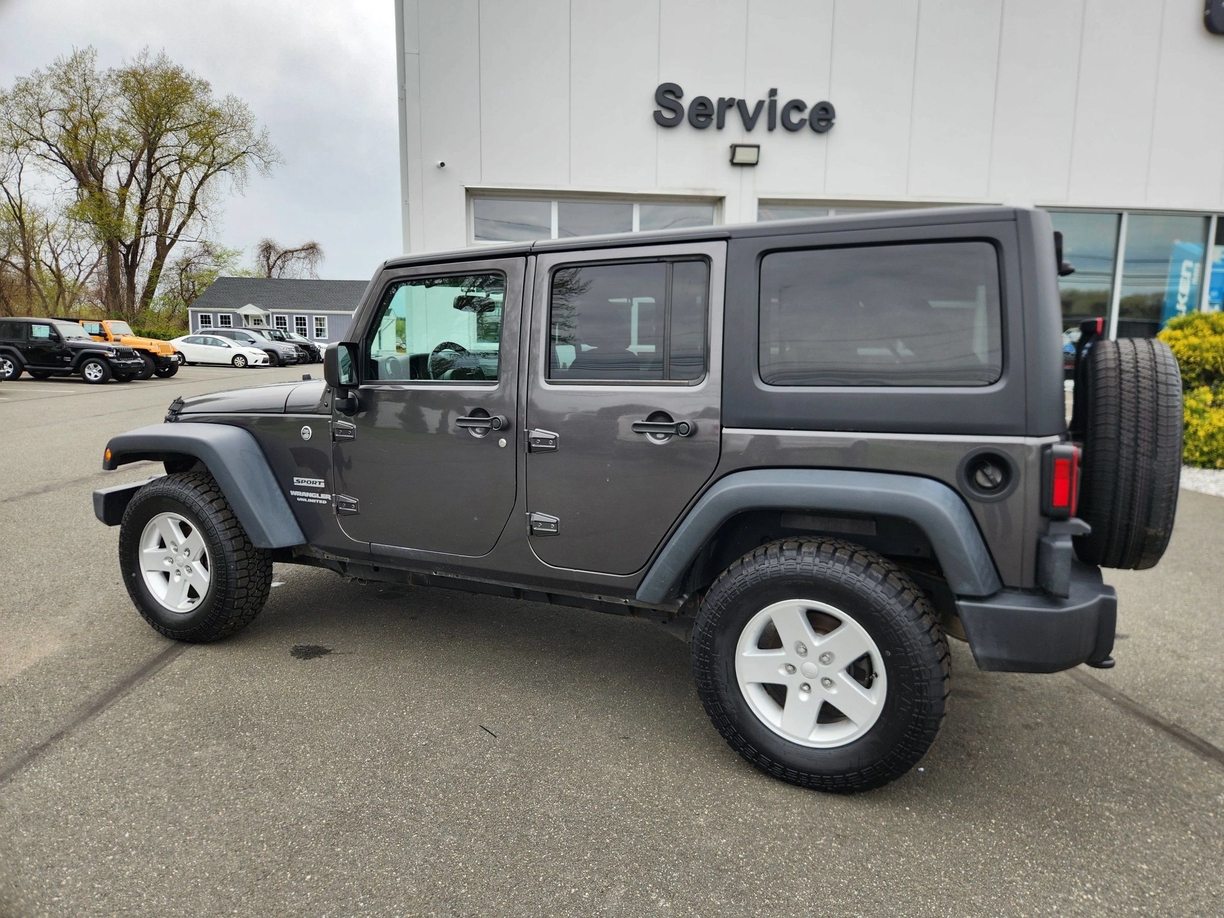 Used 2017 Jeep Wrangler Unlimited Sport w/ Quick Order Package 24S AWD/4WD image 3