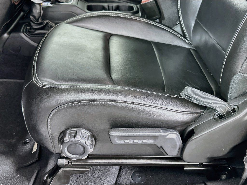 Used 2020 Jeep Wrangler Unlimited Sahara AWD/4WD image 19