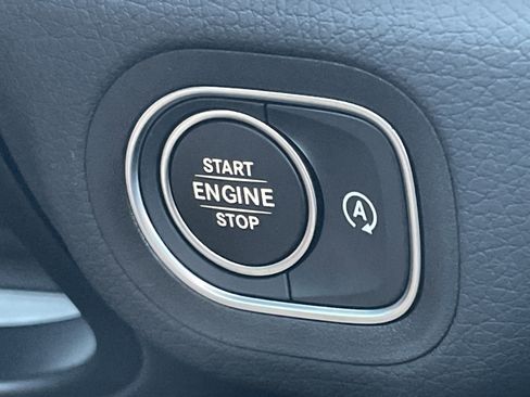 New 2026 Mercedes-Benz GLS 450 4MATIC image 29