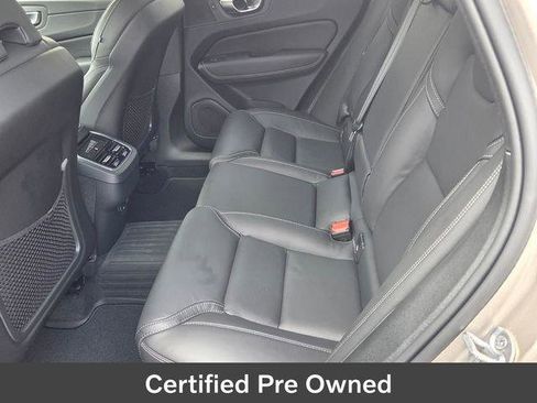 Used 2024 Volvo XC60 B5 Ultimate w/ Protection Package Premier AWD/4WD image 12
