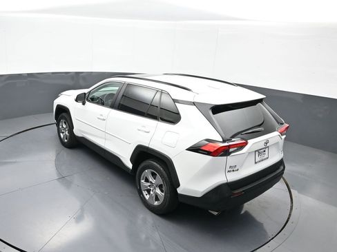 Certified 2022 Toyota RAV4 XLE image 39