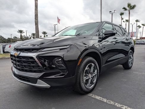 Used 2025 Chevrolet Blazer LT image 8