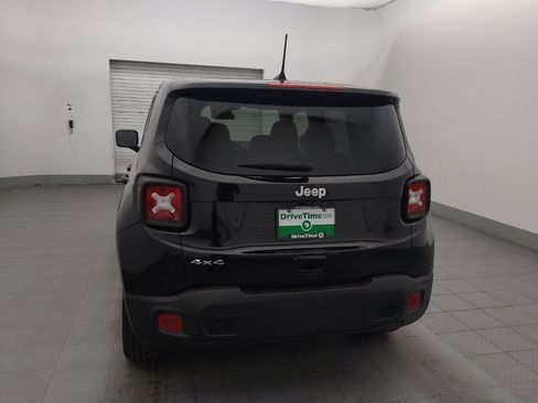 Used 2023 Jeep Renegade Latitude AWD/4WD image 6