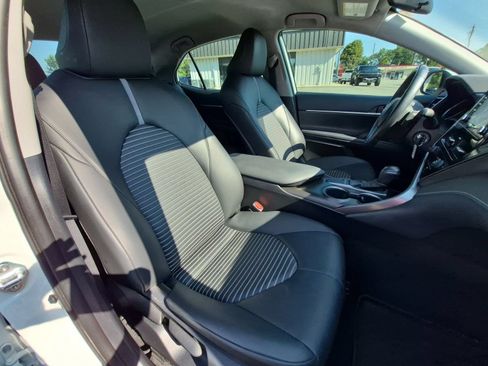 Used 2022 Toyota Camry SE FWD image 26