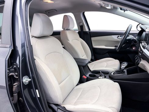 Certified 2023 Kia Forte LXS w/ LXS Technology Package FWD image 32
