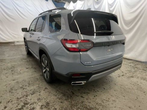 Certified 2023 Honda Pilot Touring image 8