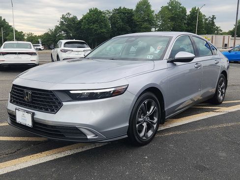 Certified 2023 Honda Accord EX image 3