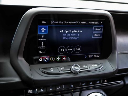 Used 2019 Chevrolet Camaro SS RWD image 27