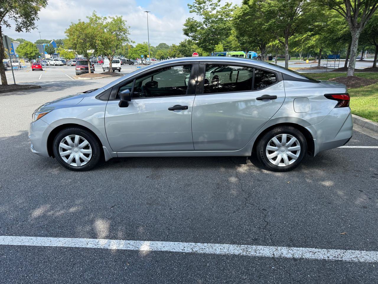 Used 2020 Nissan Versa S FWD image 8