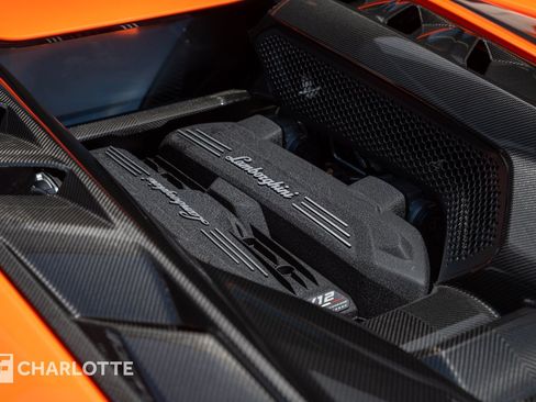 Used 2024 Lamborghini Revuelto AWD/4WD image 17