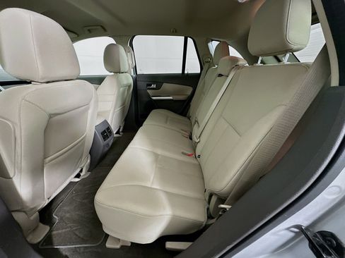 Used 2014 Ford Edge SE image 24