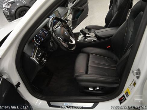 Used 2018 BMW 530e iPerformance image 14