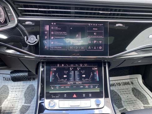 Used 2024 Audi Q8 Prestige AWD/4WD image 25