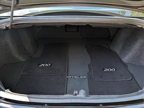 Used 2013 Chrysler 200 Touring FWD image 18