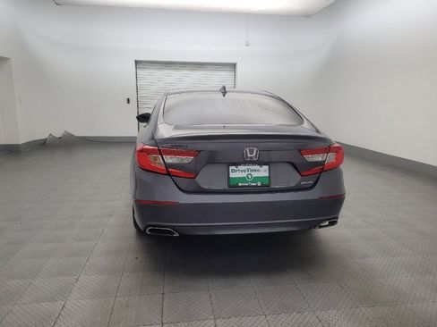 Used 2018 Honda Accord Touring image 6