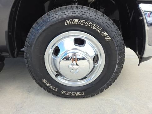 Used 2015 RAM 3500 Tradesman w/ Chrome Appearance Group RWD image 13