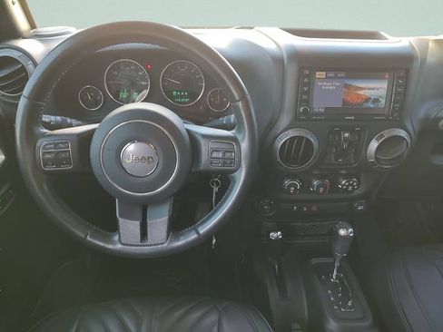 Used 2018 Jeep Wrangler Unlimited Sport S AWD/4WD image 10