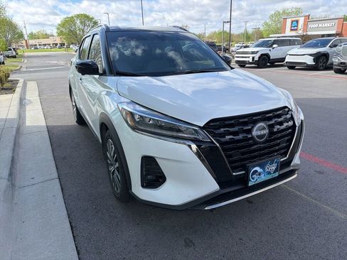 Used 2023 Nissan Kicks SR w/ SR Premium Package image 5