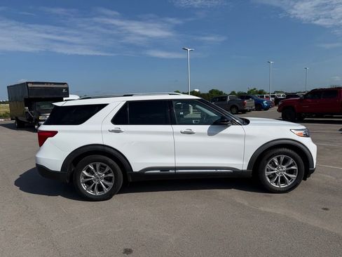 Used 2021 Ford Explorer Limited w/ Equipment Group 301A RWD image 14