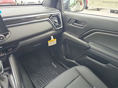 New 2026 GMC Canyon Elevation w/ Convenience Package image 16