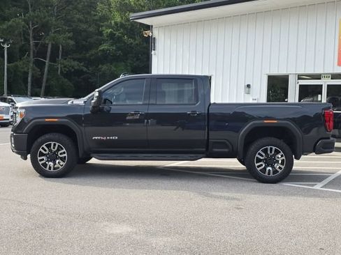 Used 2020 GMC Sierra 3500 AT4 w/ AT4 Premium Package AWD/4WD image 2