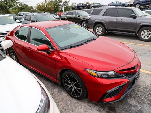 Certified 2023 Toyota Camry SE w/ Convenience Package FWD image 7