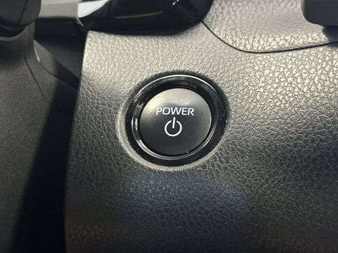 Used 2025 Toyota Camry SE FWD image 21