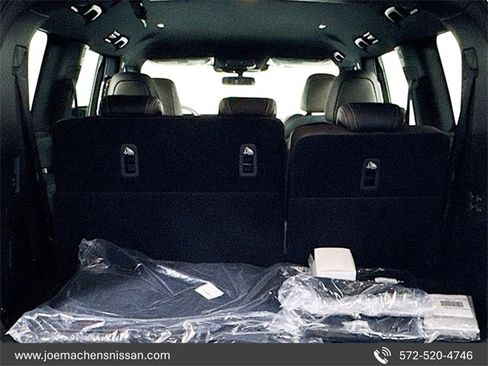 New 2025 Nissan Armada SL w/ Captain's Chari Seat Package image 25