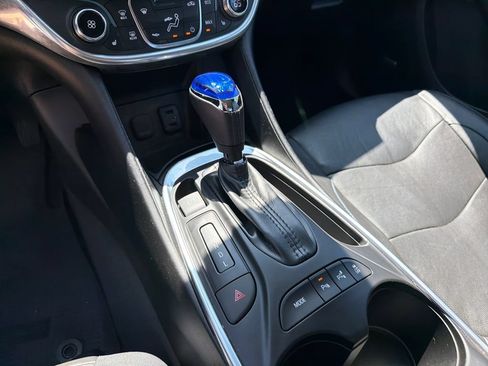 Used 2017 Chevrolet Volt Premier w/ Driver Confidence II Package FWD image 27