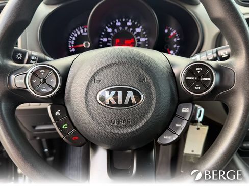 Used 2019 Kia Soul FWD image 33