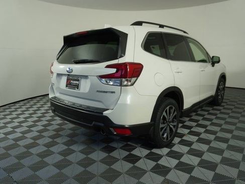 Used 2020 Subaru Forester Limited image 8