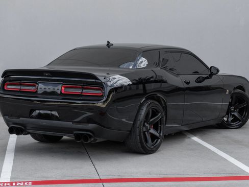 Used 2022 Dodge Challenger R/T Scat Pack w/ Plus Package RWD image 4
