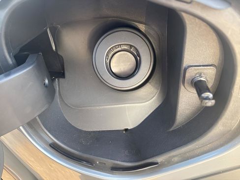 New 2026 GMC Canyon Elevation w/ Convenience Package image 14