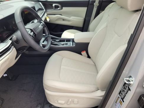New 2026 Kia Sorento S FWD image 8