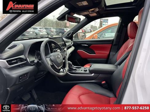 Used 2024 Toyota Highlander XSE image 20