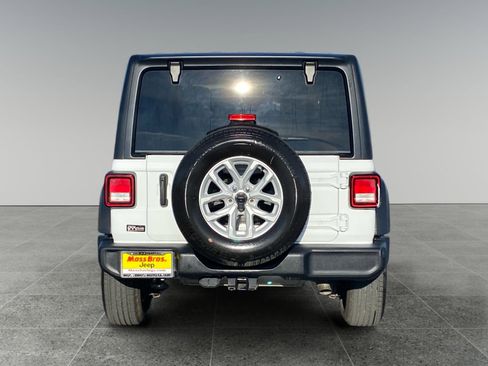 Used 2023 Jeep Wrangler Unlimited Sport image 4