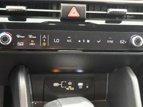 New 2026 Kia Sportage EX FWD image 33