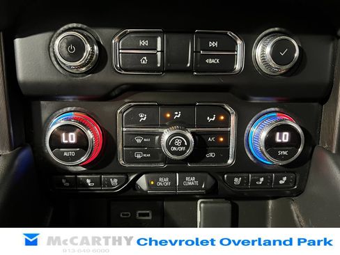 Used 2022 GMC Yukon XL AT4 AWD/4WD image 25