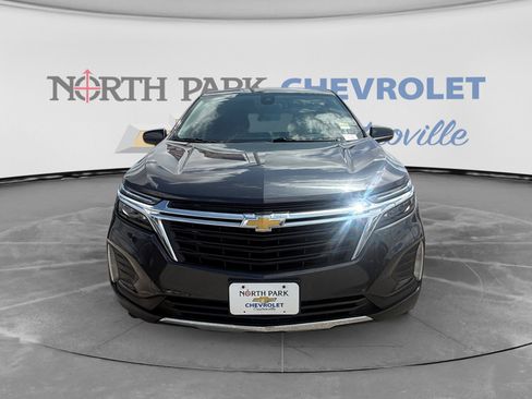 Used 2022 Chevrolet Equinox LT AWD/4WD image 2