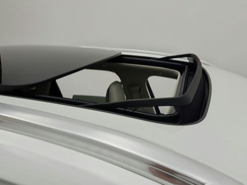 Used 2023 Volvo XC60 B5 Ultimate w/ Climate Package FWD image 20