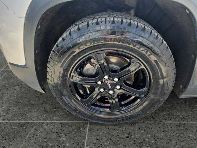 Used 2020 GMC Acadia AT4 AWD/4WD image 16