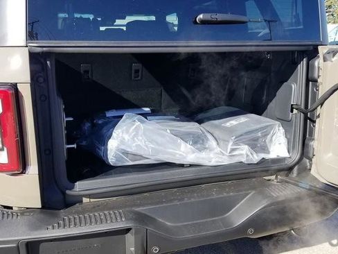 New 2025 Ford Bronco Badlands image 13