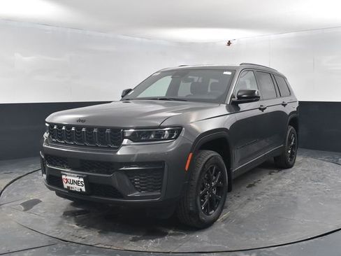 New 2026 Jeep Grand Cherokee L 4WD image 4