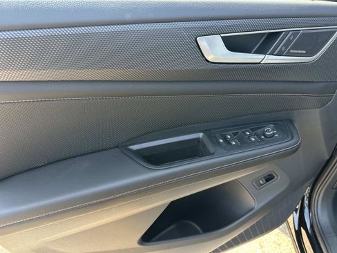 New 2026 Volkswagen Atlas Cross Sport SEL Premium R-Line image 16